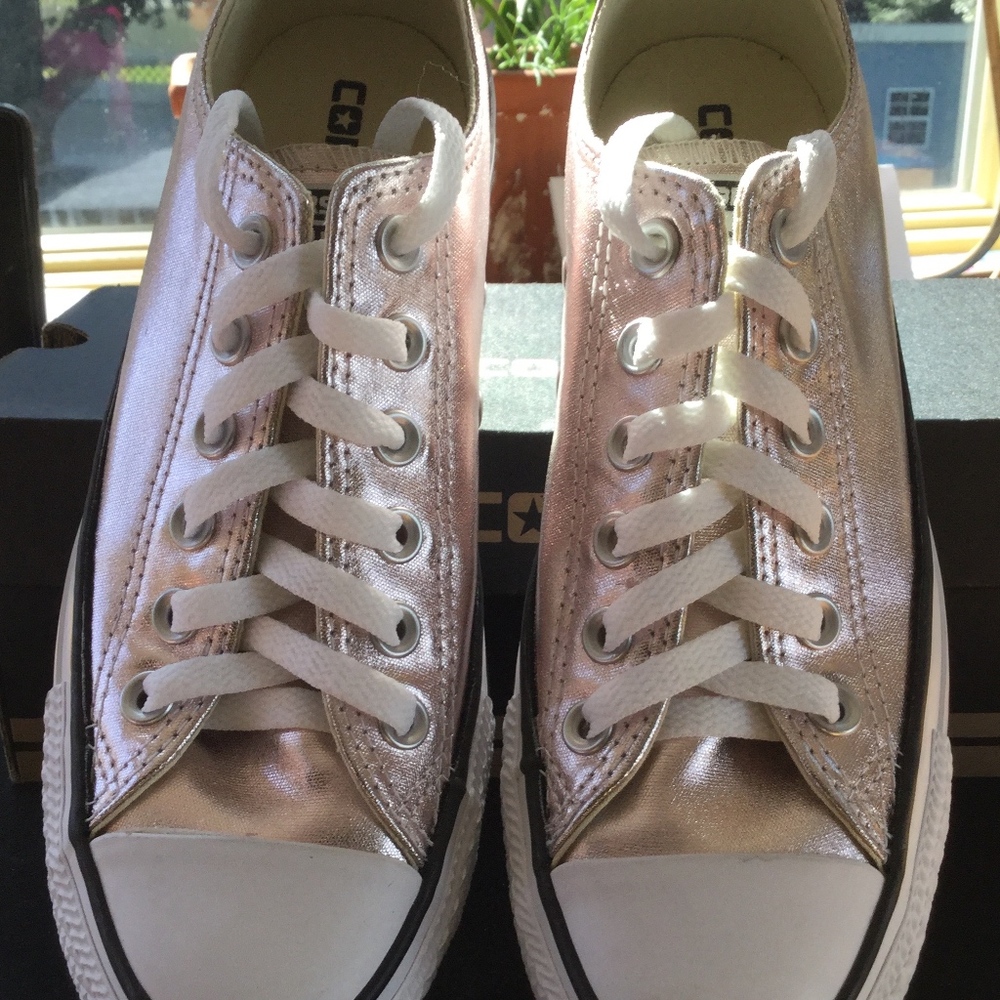 Converse  Rose Quartz, White /Black  Chuck Taylor